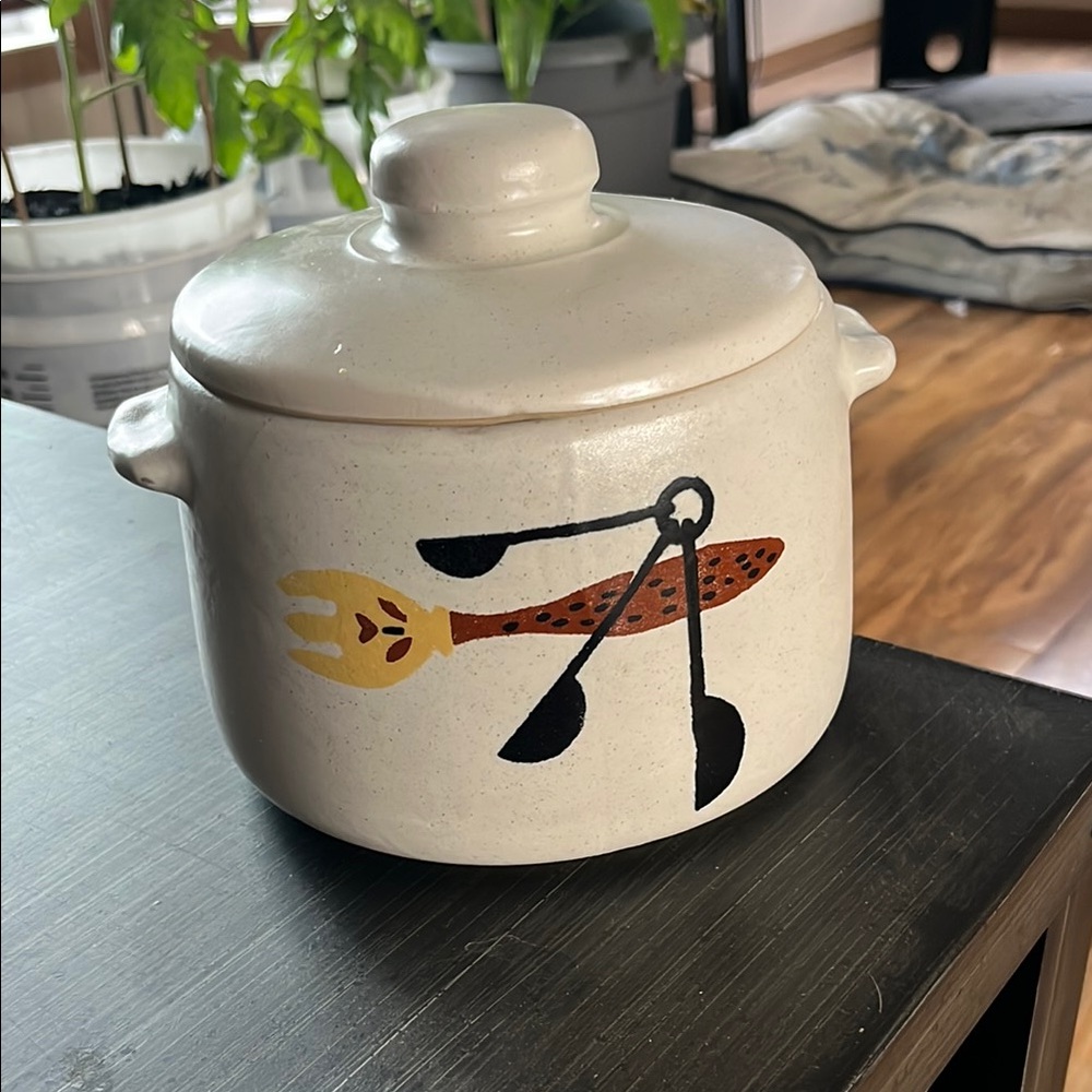 Vintage West Bend Ceramic Bean Pot